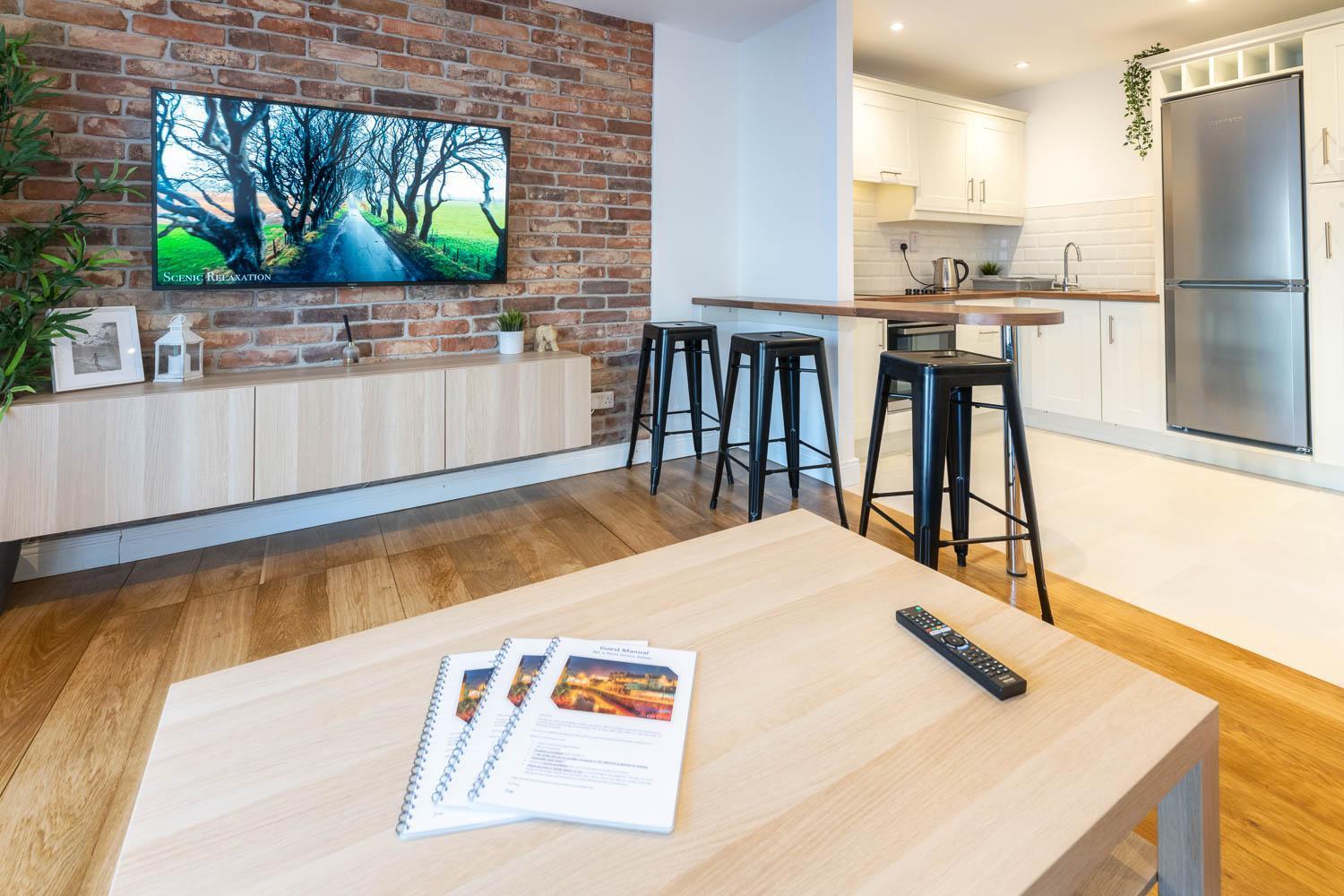 Modern Canal View Home, In City Centre, Sleeps 8 Galway Exterior foto